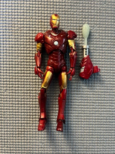 Loose hasbro 2008 iron man - loose,